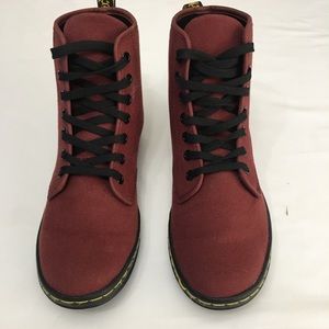 Dr. Martens Lace up boots